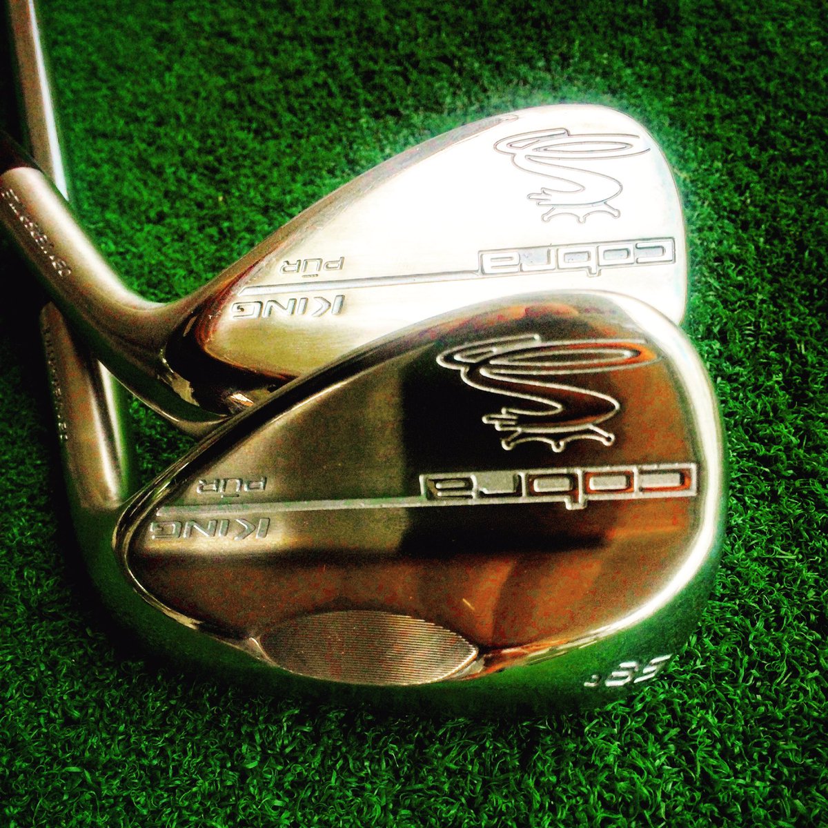 dbprogolf's tweet image. Tks @cobragolf for these two new babies! #DB #dbprogolf #sandwedge #shortgame #kingcobra #pur #58 #52 #spinning