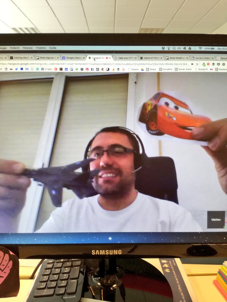 avanscoperta's tweet photo. Tre ore di call con @matteobaglini: a destra Applicazioni Monolitiche a sinistra Database Monolitico #refactoring #bigsystem #robafigaperdev https://t.co/1wEcK8dE3d