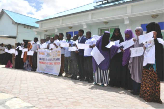 UNFPA_SOMALIA's tweet photo. Puntland youth stand against harmful traditional practices. Read more on https://t.co/4fu3r428kC https://t.co/tnrwEQ7rmu