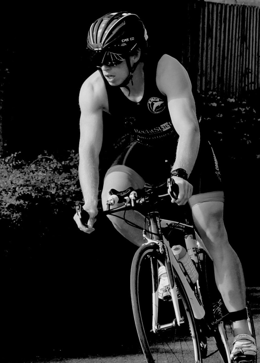 Sportfoto <a href="/StichtseVecht/">Gemeente Stichtse Vecht</a> voor lancering <a href="/SportpuntSV/">Sportpunt SV</a>: <a href="/WRdijkshoorn/">Wouter Dijkshoorn</a> 1e plek op Triatlon Maarssen 2016 #sportfotoSV. Foto door <a href="/JoyceMantjes/">Joyce Mantjes</a>