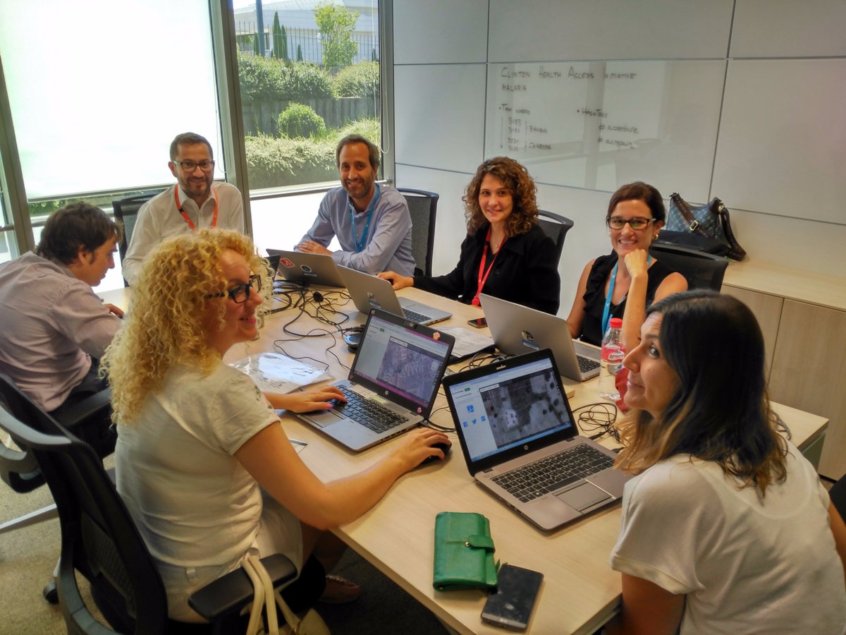 AranchaGil72's tweet photo. Mapathon @TheMissingMaps!!👏👏voluntarios @AccentureSpain MAD,BCN,Málaga,Bilbao,Zaragoza,Granada,Gijón...#AccentureMaps Ayuda a emergencias💻 https://t.co/HIhbiuPEW3