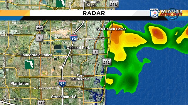 Showers moving onshore in Fort Lauderdale, this is just the beginning,more rain is expected later today. https://t.co/f1jG64N7Es