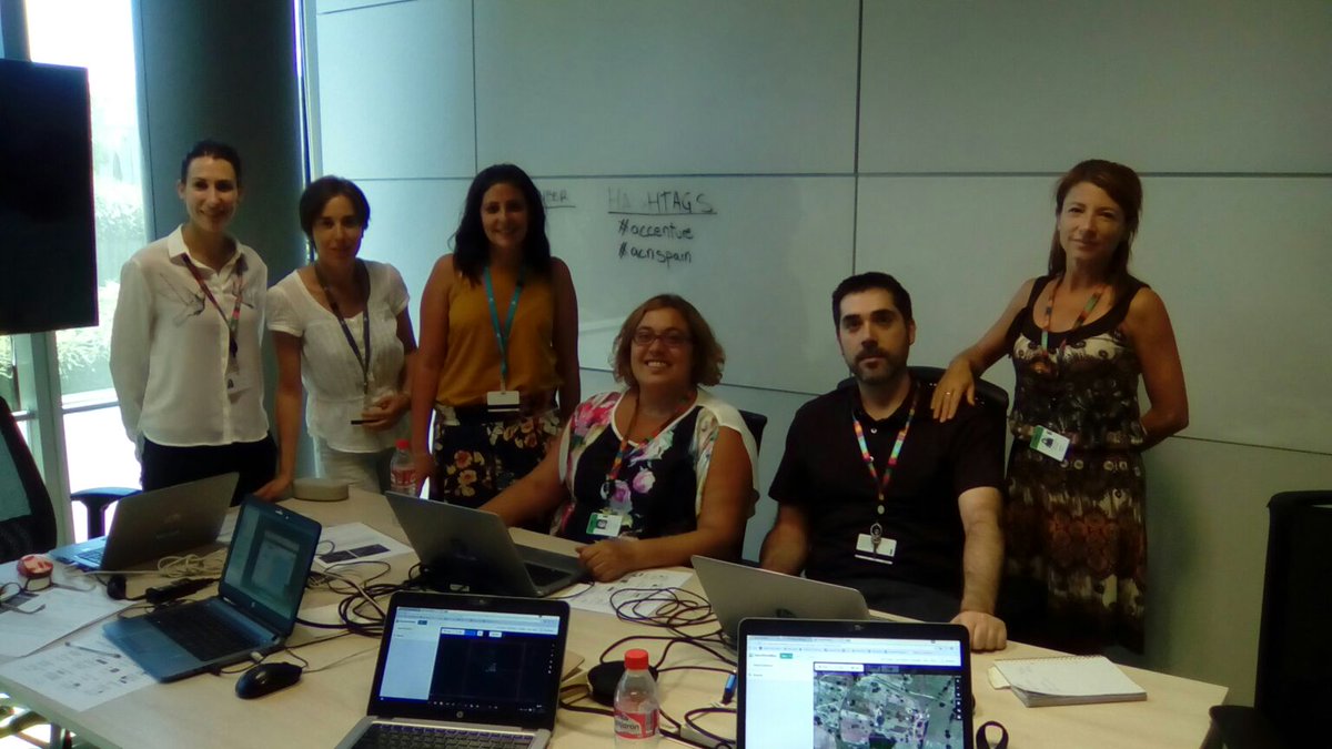 AranchaGil72's tweet photo. Mapathon @TheMissingMaps!!👏👏voluntarios @AccentureSpain MAD,BCN,Málaga,Bilbao,Zaragoza,Granada,Gijón...#AccentureMaps Ayuda a emergencias💻 https://t.co/HIhbiuPEW3