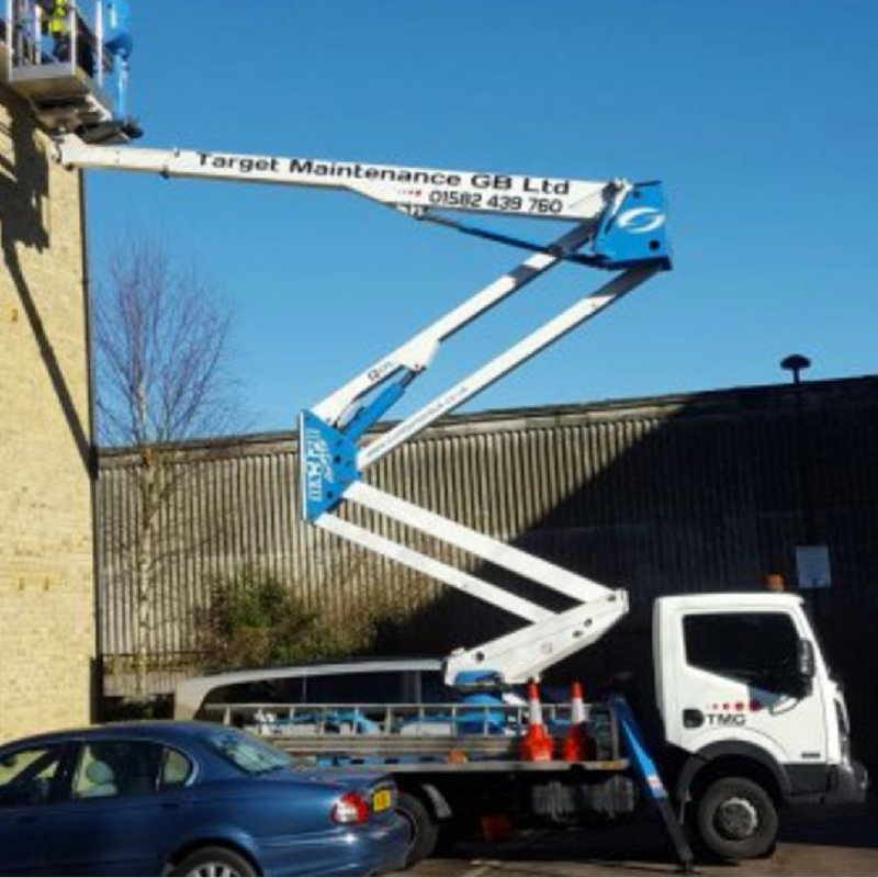 TMG_Ltd's tweet photo. We offer flexible hire terms for our cherry picker. Simply pick up the phone and we can give you a price: https://t.co/CLSIMvJEmw #DIY https://t.co/Q1rDjfAvXy