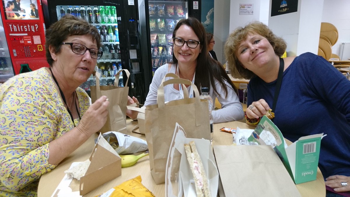 pegofslug's tweet image. #phg17 nice packed lunch #poshcrisps