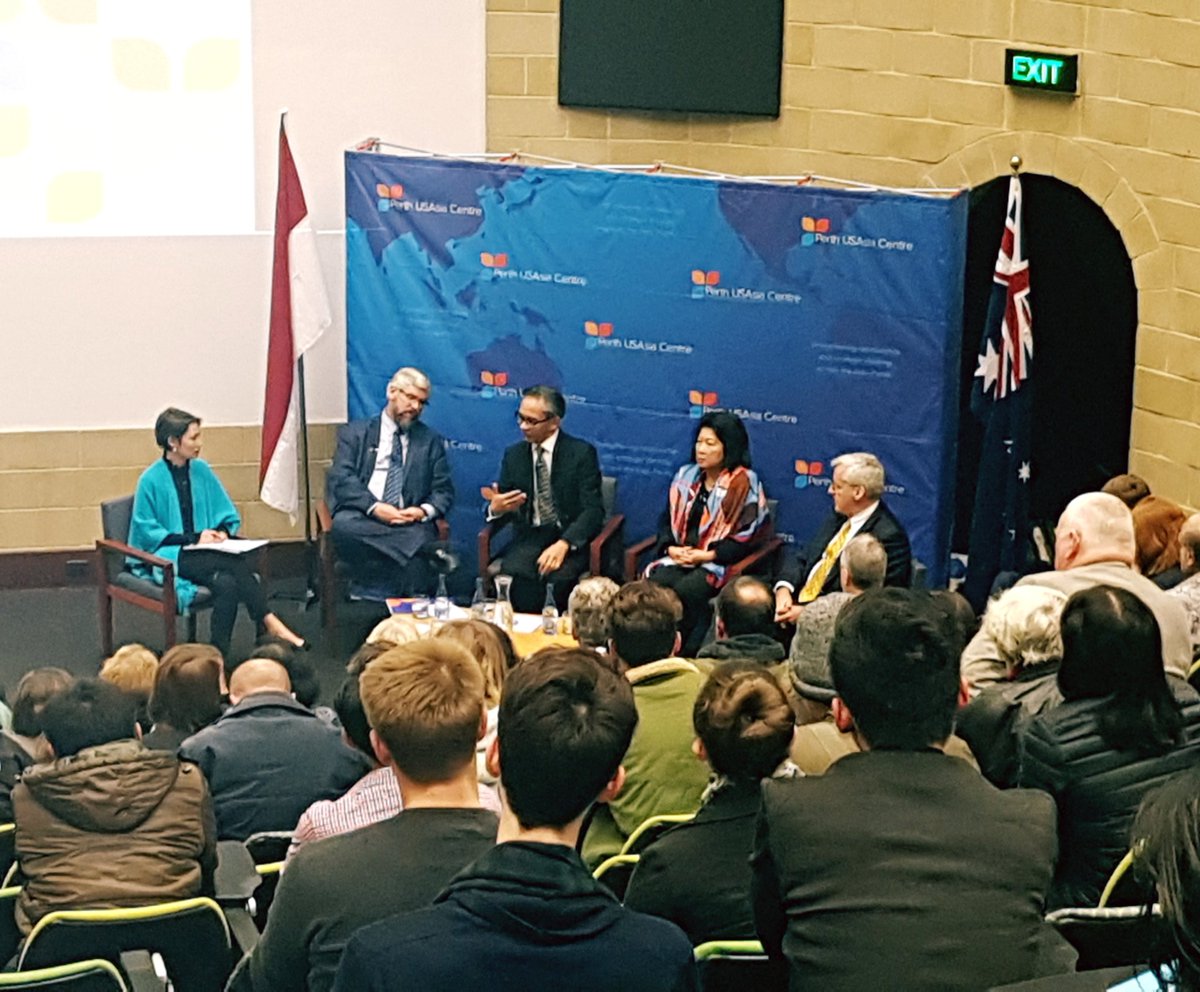 IndonesiaInWA's tweet photo. Discussing a progressive view of Indonesia-Australia relations @PerthUSAsia @SecurityScholar @INAEmbAUS @aosny2011 @Astimpas_Kemlu https://t.co/zZTfMdU0G8