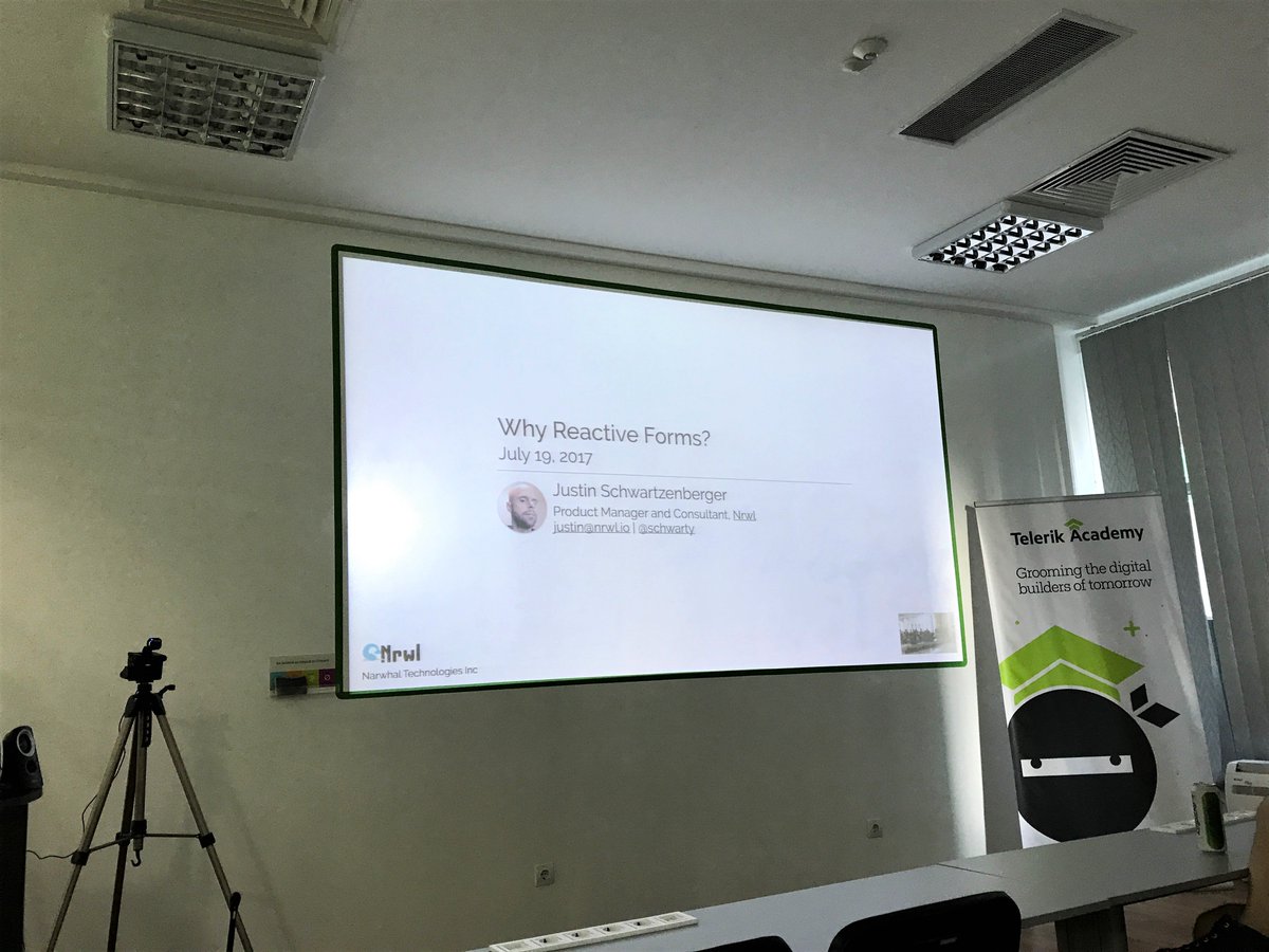 TelerikAcademy's tweet image. Вижте как премина юлската среща на Angular потребителската група. #TelerikAcademy