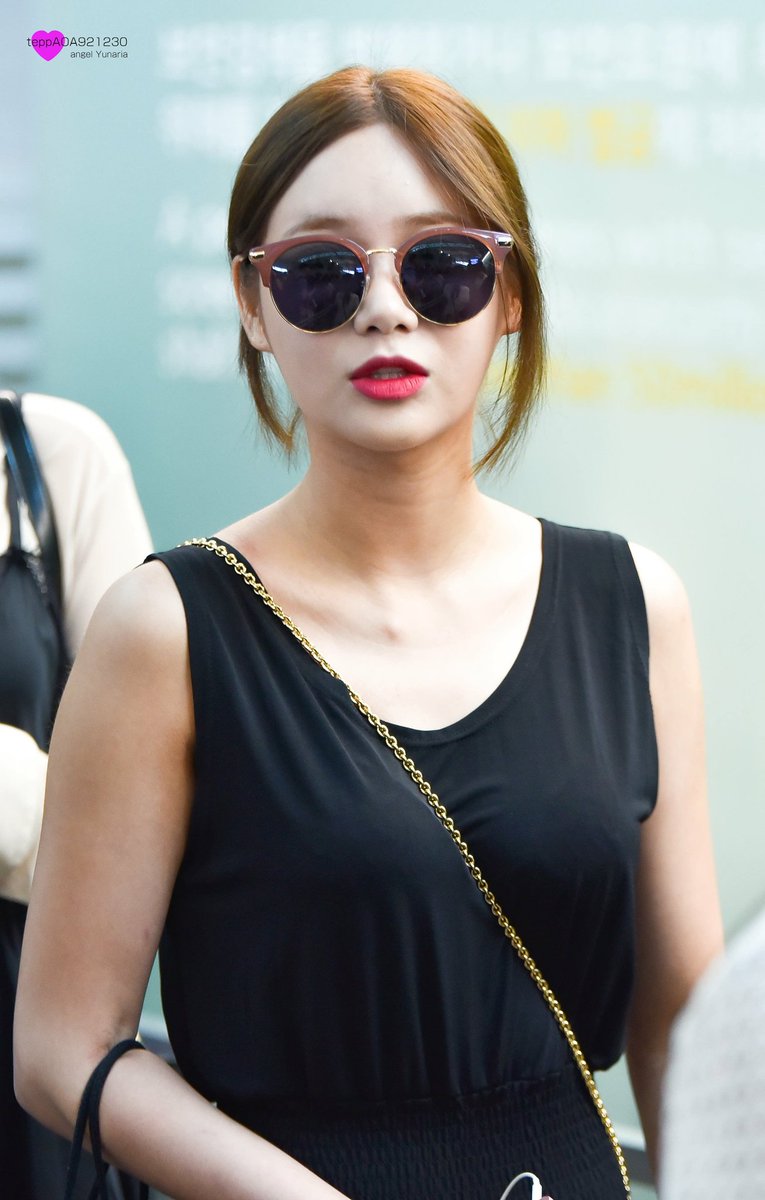 teppAOA921230's tweet photo. 170717 Incheon Airport
너무 귀엽다💓

#유나 #YUNA #AOA #에이오에이 @Official_AOA @AOA_FANCLUB https://t.co/KtEEjTmnNe