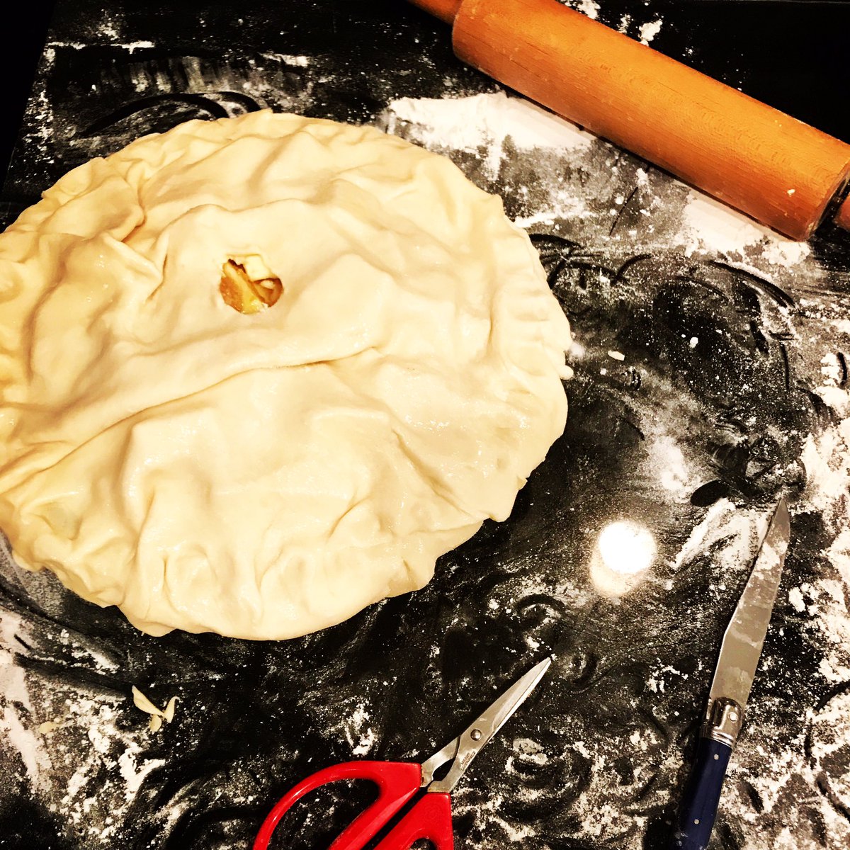 LaCuisineBlog's tweet photo. Apple Pie 🍎❤️🇺🇸 #recipe #applepie 

https://t.co/Jup0trrs2t https://t.co/fQ8wDn9G9r