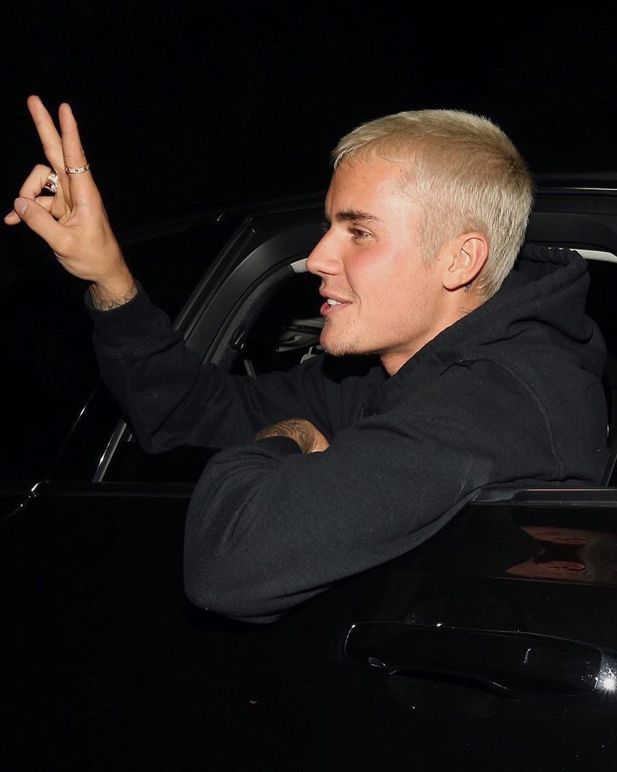 Durugunes_'s tweet photo. aradaki farkı geçtim sıralamada baya aşağılardayız be yardırın  #FanArmyFaceOff #Beliebers @justinbieber https://t.co/je6IYvPxXw