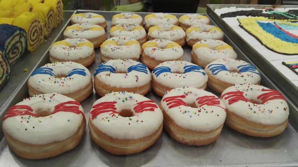 almacenesexito's tweet photo. ¡Colombia sabe a pasión🇨🇴🇨🇴!
Celebra este #20dejulio disfrutando de deliciosos sabores en tu Éxito 😀🎉
#QueColombiaSeSienta @Colombia https://t.co/Yw4h1H88P0