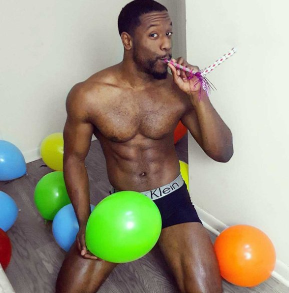 ChatCybermen's tweet image. Comment résister à ces beaux #mecs musclés 🙃
-&amp;gt; bit.ly/in_cmpl #sexyboys #boys #cute #boysfashion #Cybermen #dating