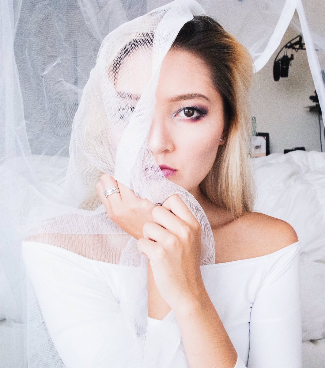Jade_Lewis2017's tweet photo. Hey it's Jade, welcome to my makeup channel 💋 https://t.co/4GTajKrNuQ