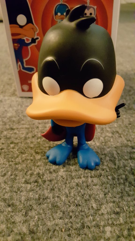 morrowchris's tweet photo. #Unboxing #SDCC2017 exclusive - #FunkoSDCC #DaffyDuck dressed as #Superman #cosplay https://t.co/27hQNZTOkp