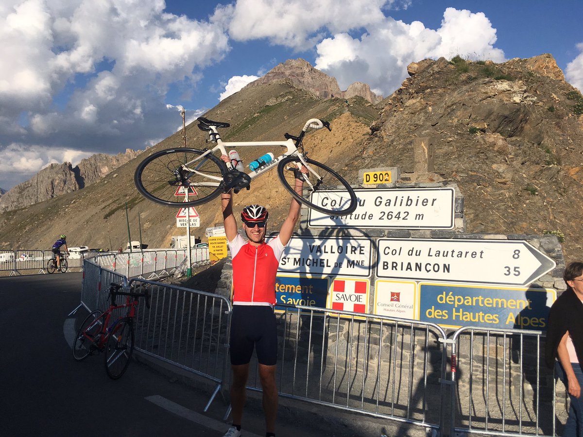 davevarietyfit's tweet photo. So my time in the Alps is done. 3 days, 4 climbs up 15,000ft. #alps #galiber #alpedhuez #telegraph #conquringthecols #cyclist https://t.co/jfmrhDqO8e