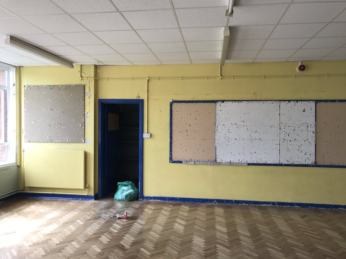 MrsMBeynon's tweet photo. Y dosbarth newydd... #arwaith

Our new classroom... #workinprogress https://t.co/CXd7r5Uj0J