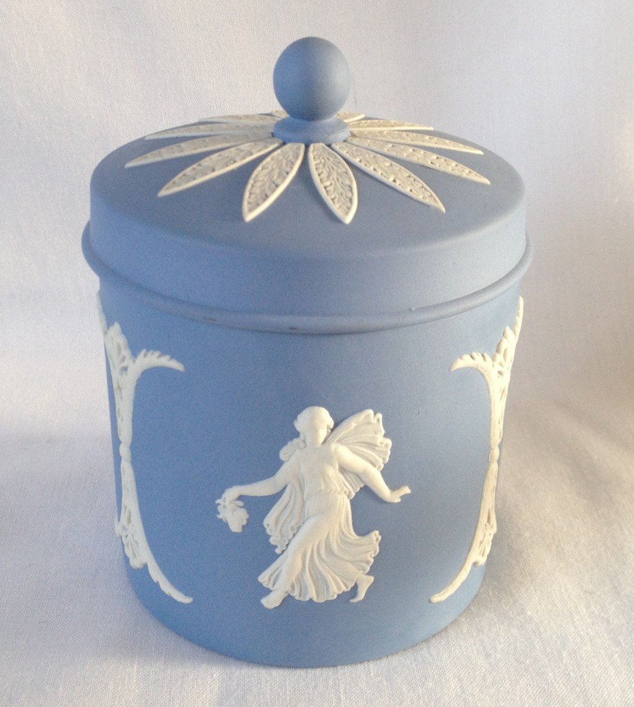 nivagcollects's tweet image. this beautiful #wedgwood #jasperware #dancinghours #lady pot and lady is great for putting those bits &amp;amp; pieces in nivagcollectables.co.uk/p/5754