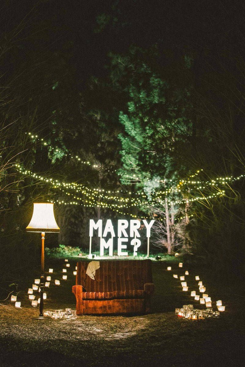 bagtagines's tweet photo. Como ele te pediu em casamento? https://t.co/2p7mkN7Na5