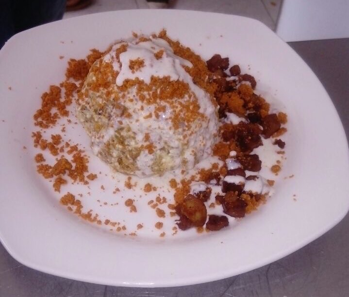 majofloresm's tweet photo. Un boloncito con extra queso y extra chicharrón y un toque de salprieta 🍴 "Balón de Oro" para chuparse los dedos te espero en #futbolon https://t.co/4NRNGccS9A