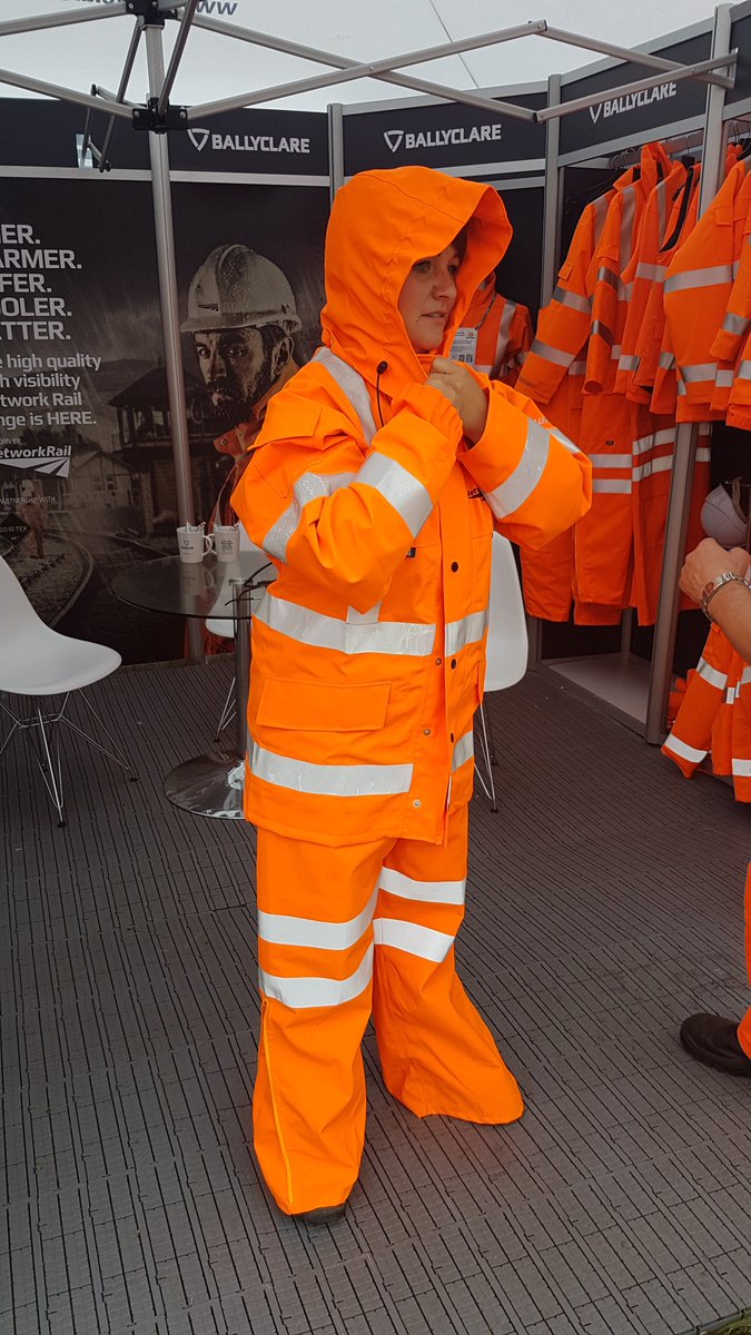 NCL_RailAcademy's tweet photo. Thanks @BallyclareLtd for visiting @NCLCollege Rail Academy today after meeting @therailalliance #RailLive2017 #workwear #PPE #keepitrail https://t.co/yHNhFxi4a1