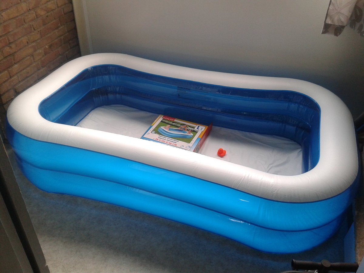 spaceisgreen's tweet photo. To all the haters that said I'd never achieve anything: I now have an indoor pool! :) https://t.co/rC5k9GDyOW