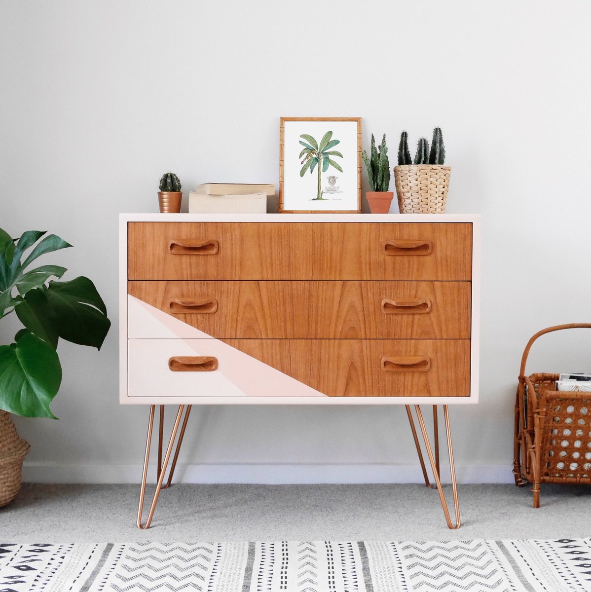 Here's a look at my second collaboration piece with @EtsyUK and <a href="/AnnieSloanHome/">Annie Sloan</a> #etsyxanniesloan