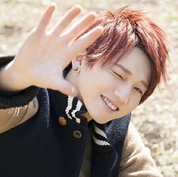 tae_sky61ryot tweet picture