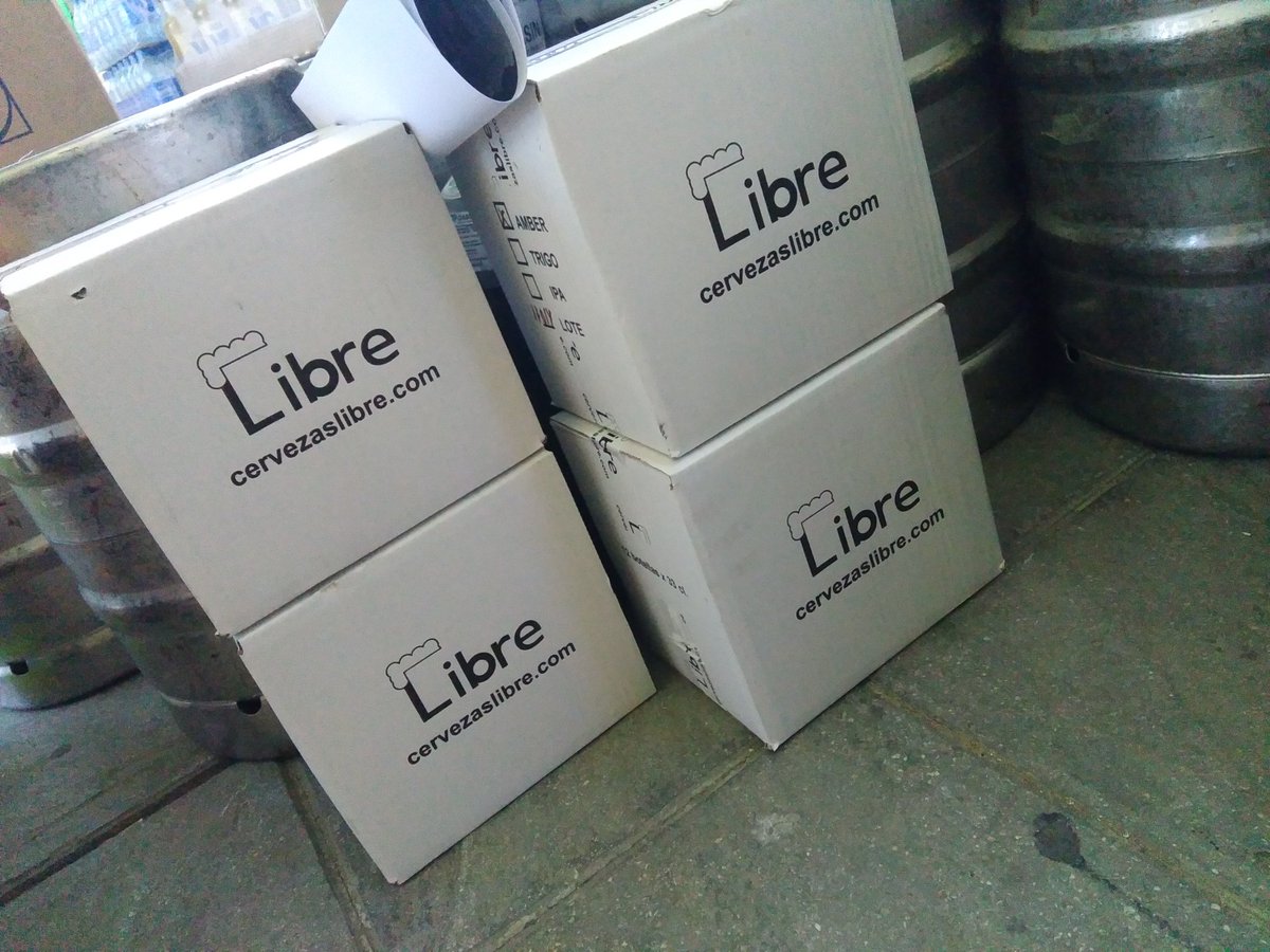 Ya tenemos el primer cargamento de <a href="/CervezasLibre/">Cervezas Libre</a> en "La Republicana". A partir de mañana por la noche, te esperamos en la Velá de Triana