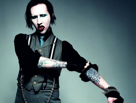 VirginRadioIT's tweet image. Il primo #RevolverCult di oggi a #RevolverShow è The Beautiful People di @marilynmanson. @VIRGINRINGO virginradio.it/video/video/22…
