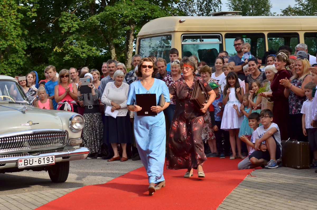 Vai esi gatavs Mariannas Okolokolakas padomju retro auto braucienam? 28.07.Tikšanās vieta-Vecpiebalgas kultūras nams.vecpiebalga.lv/aktualitates/t…