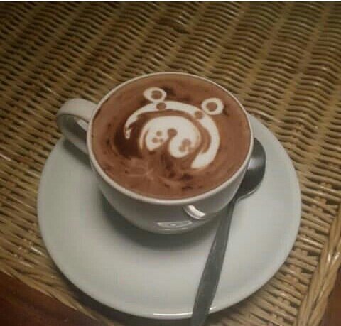 Upaboga's tweet photo. Hot Chocolate minuman yang cocok untuk menghangatkan badan di cuaca kota Bandung yang dingin seperti hari ini https://t.co/KVt1wK9tue