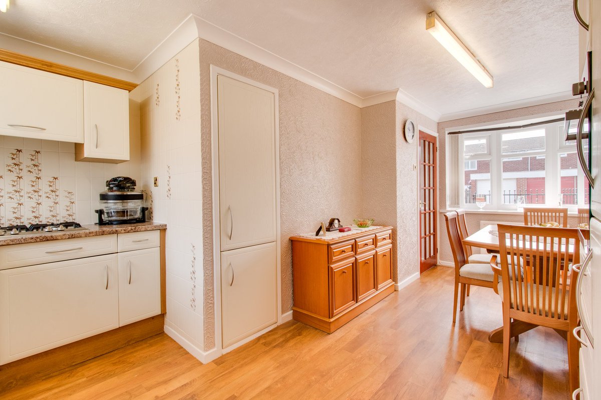 WhitegatesDon's tweet photo. NEW PROPERTY...TWO BEDROOM END OF TERRACED HOUSE LOCATED IN BALBY... A GREAT FIRST TIME BUY! CALL 01302 327 291 #property #doncasterisgreat https://t.co/1Wn5IhsTVb