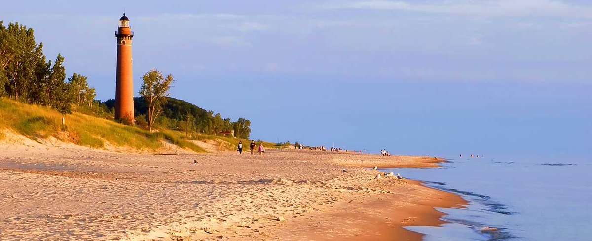 ShorelineFAA's tweet photo. #Walking is the best exercise for your #feet. With the summer evenings in #Michigan, get out and enjoy a #walk! Your feet will thank you. https://t.co/dTgc5siUOH