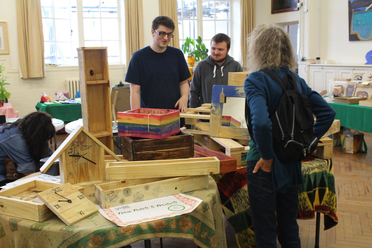 SDCcommunity's tweet photo. Thanks to Hillcrest Centre, Newhaven for having our Re:Enterprise students today! #socialenterprise #frompalletstoproducts #carpentryforall https://t.co/SEdGYNVye2