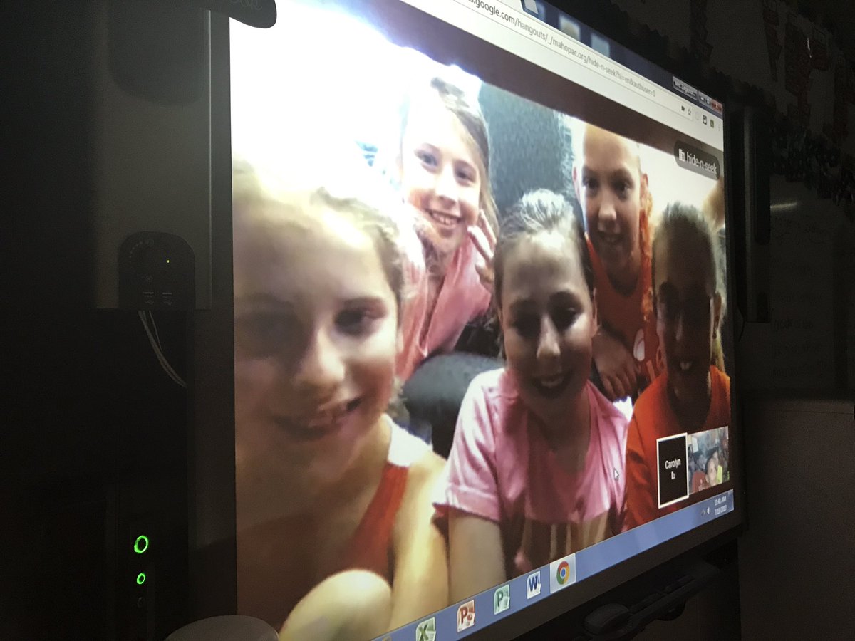 RyanBrood4's tweet photo. Using #GoogleHangout to play hide-n-seek in @ARPanthers. #arstemcamp2017 #mysteryhangout @TZiegelhofer https://t.co/n6m5sUdRZO