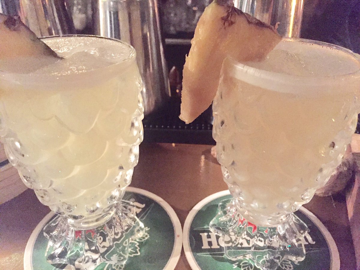 tusmontes's tweet photo. some coconut rum cocktail before the gig tonight and it's buy1take1 🌴 #hala #cheers #2020bar #InLoveWithTheCoco #salut https://t.co/MLXtbTlUGz