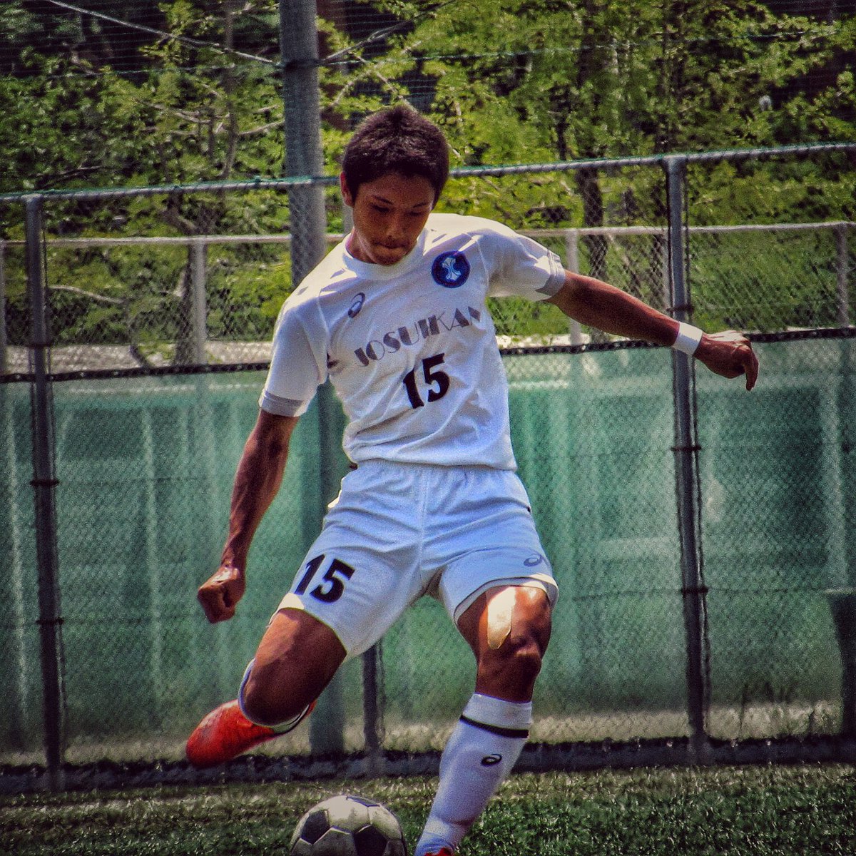 storymnm's tweet photo. ✔️'17 Pick UP Player 60
👉如水館 DF 15大戸魁

最終ラインから高精度のボールを相手陣深い位置へ何度も供給したパワー系DF！
フィジカルの強さと、ビルドアップの正確さを兼ね備える彼の存在によりパスの出所を絞らせなかった。
#如水館 #大戸魁 https://t.co/HJdKbY0xrb