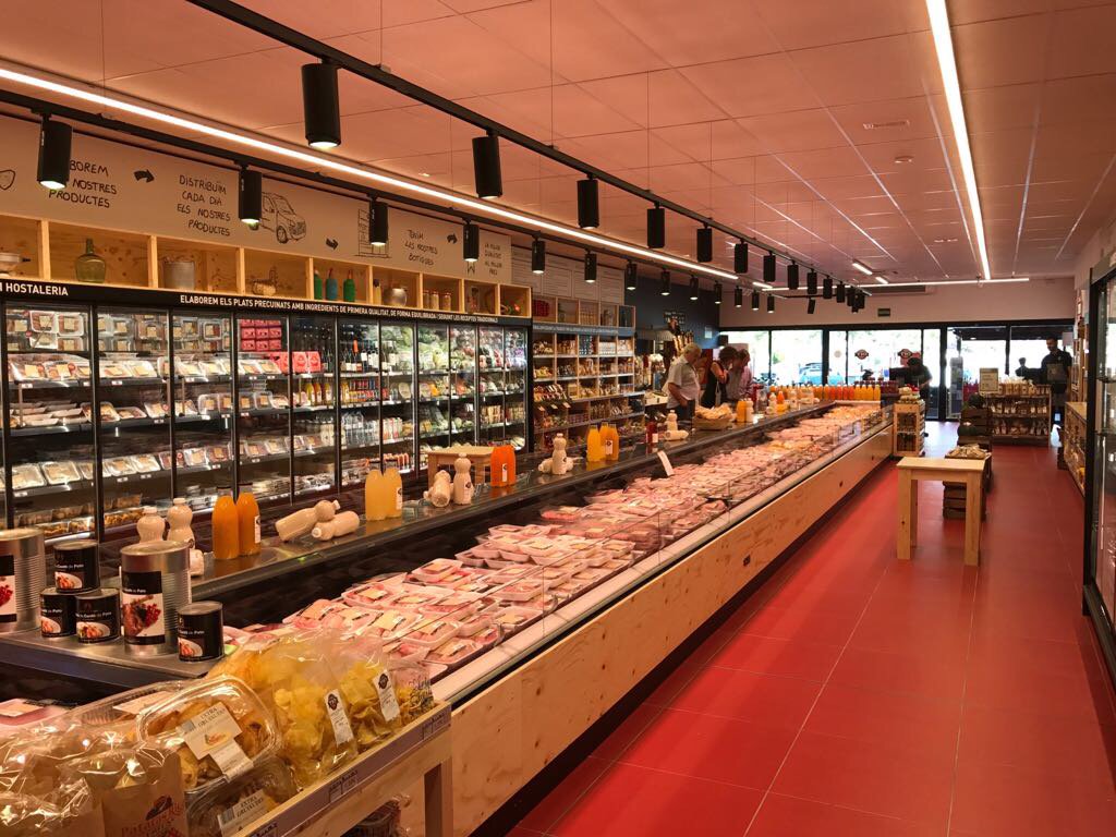 CASA_TIO's tweet photo. Avui inaugurem la #NovaBotiga @CASA_TIO al CENTRE COMERCIAL SANT JORDI de L'ATMETLLA!
#Novetats #Inauguració https://t.co/BSK5KxwEMR