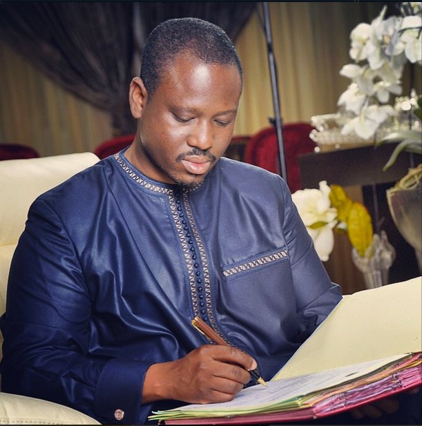 "Vous n'arriverez jamais à destination si vs vs arrêtez pour jeter une pierre à chaque chien qui aboie sur votre passage". disait Churchill