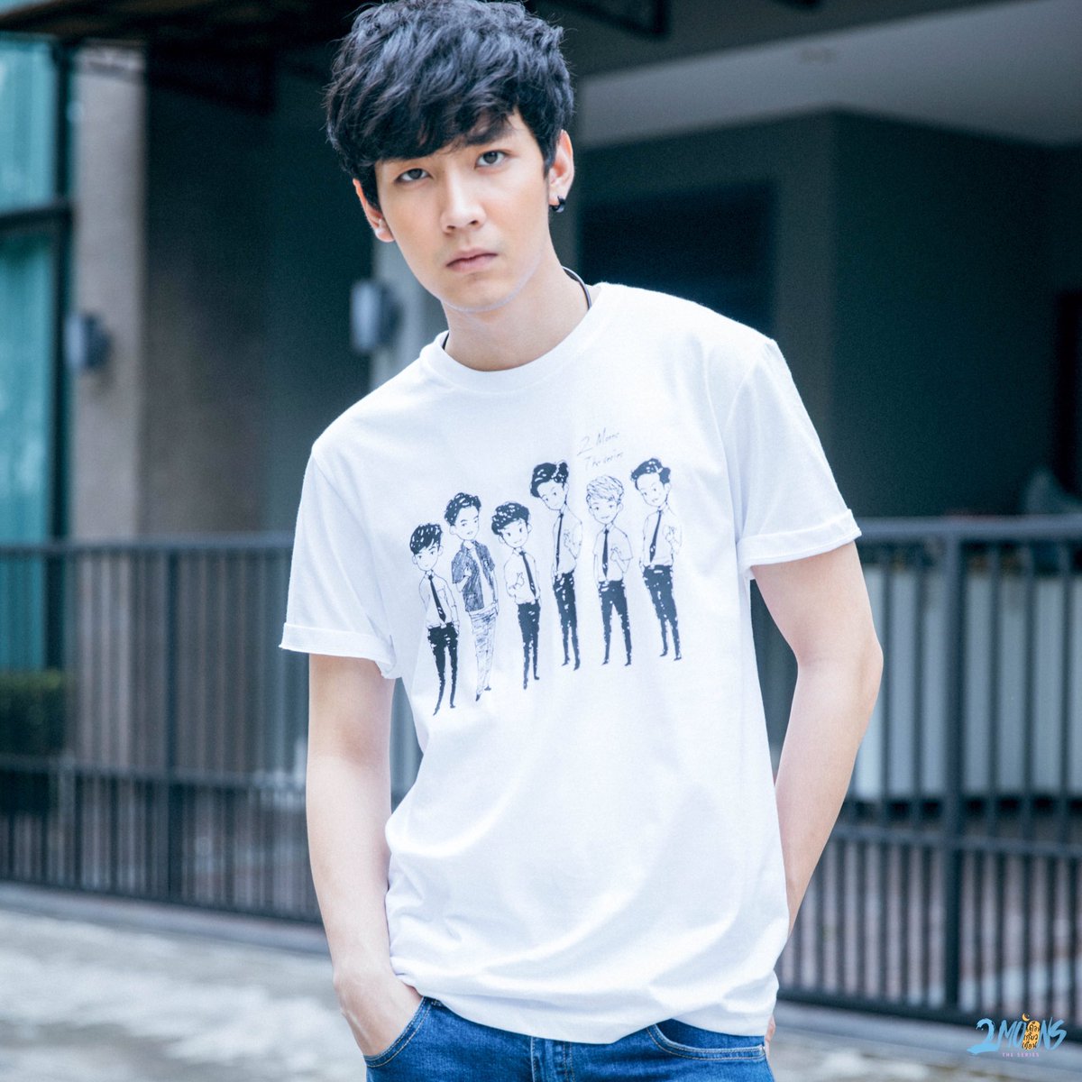 motive_village's tweet photo. โฆษณาขั้นระหว่างรอประกาศรายชื่อ เสื้อยืดCollectionใหม่ ที่ได้เซเล็ปสุดฮอตมาเป็นพรีเซนเตอร์ แลกกับเครื่องซักผ้ารุ่น #2Moonstheseries 😂😜 https://t.co/l8Z8baIxd8