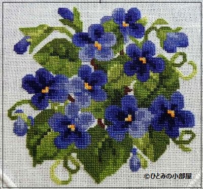 ひとみの小部屋 クロスステッチ図案 フリーチャート Ems Project 10 Flower Of The Month T Co Cfwso3s0nq 刺繍生地 Belfast 32ct 図案1マスを4分割で1over1 T Co Dljvdlojso