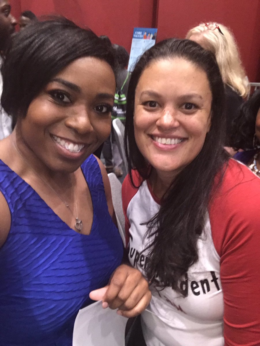 japopelay's tweet photo. Our Superintendent is  Amazing. I'm super excited to start my first year of teaching with APS. I believe in the vision. 📚🍎✏️ @CarstarphenMJ https://t.co/SzB1uY7Pkw