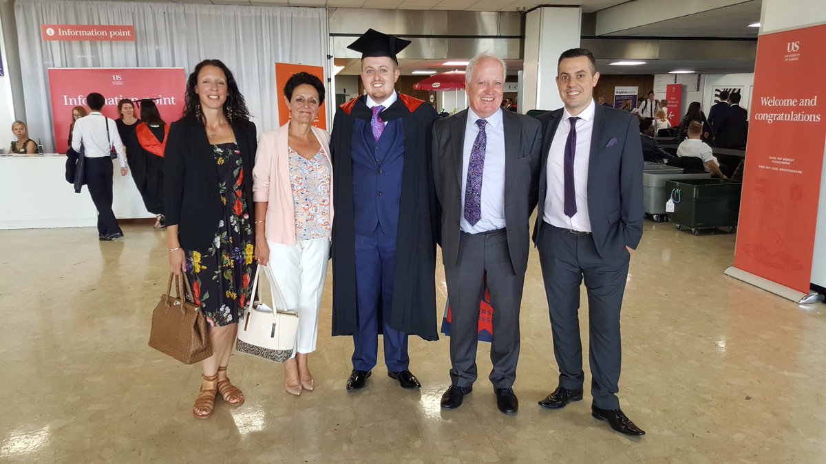 Beautiful graduands and guests for @SussexUniMFM and <a href="/RoffeyPark/">Roffey Park Institute</a> are ready to get going and celebrate graduation! 😁