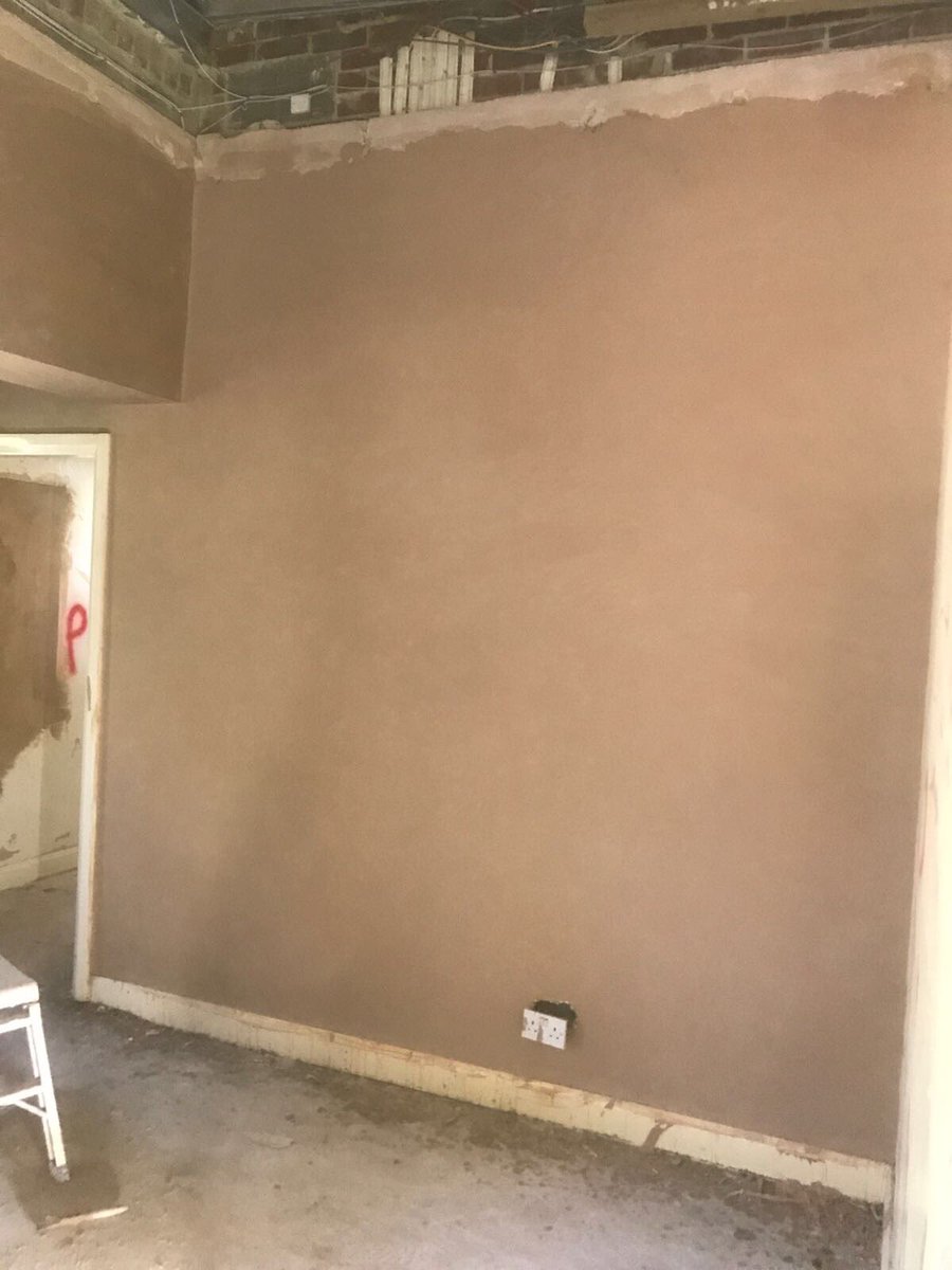 WDPANDRS's tweet photo. Day 1 at the HH Birch &amp; Son refurbishment in Nabwood for Mahoney today. The lads have proper cracked on 💪🏻
#skimkings #WD https://t.co/JiY9bUt5Xo