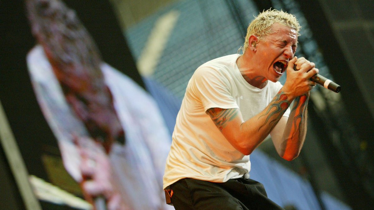 RollingStone's tweet photo. In 2003, Chester Bennington spoke with us about summer tours, his kids and more https://t.co/gqSayeP8JC https://t.co/ZU9FccWcSX