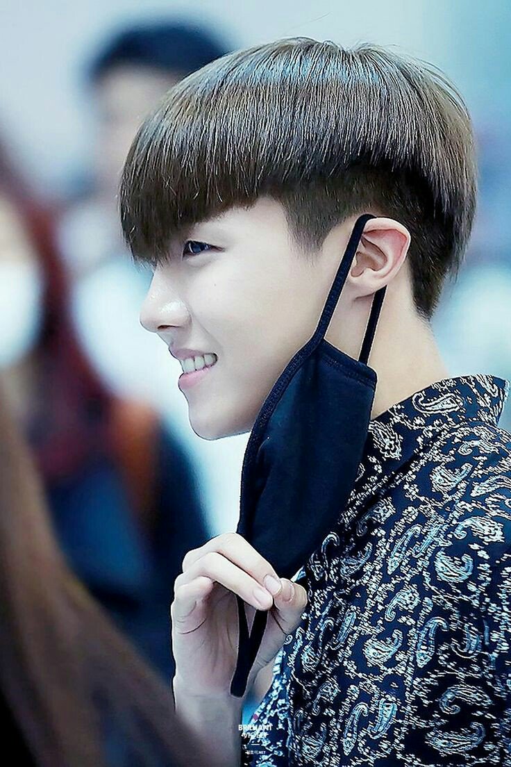 BoraParkarina's tweet photo. Apenas Apreciem esse Cabelo mais que Perfeito de Jung Hoseok 
Se não é a setima maravilha do mundo é a primeira certeza 
#LOVESHOPE https://t.co/8HuoBGmr1C
