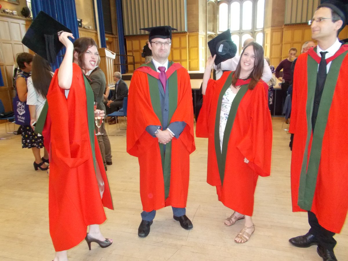 Shef_NeuroGirls's tweet photo. The @Shef_NeuroGirls finally #graduate! Here's a photo of us reverently thanking our #phd #supervisor... #phdlife @MylesJones @sheffielduni https://t.co/tLxWY5QqT8