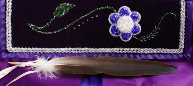 NetoNativeArts's tweet image. tinyurl.com/y7o4stmd -(ClickLink) #FeatherCase #Fundraiser #OnlineAuction @WinonaLaduke @zhaabowekwe @VinceSchilling @StandingPine #NAIG