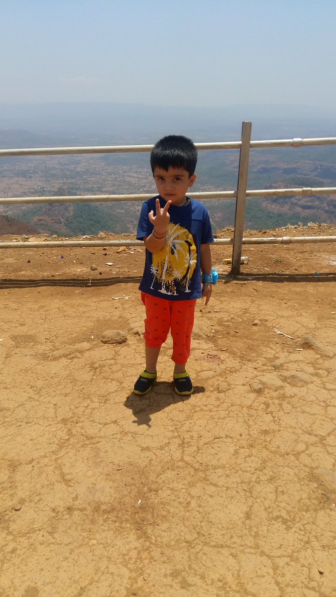 mananthakar's tweet photo. @SunnyLeone last year you wished him to...this year again waiting for his birthday wishes https://t.co/mkUnX5dw9s