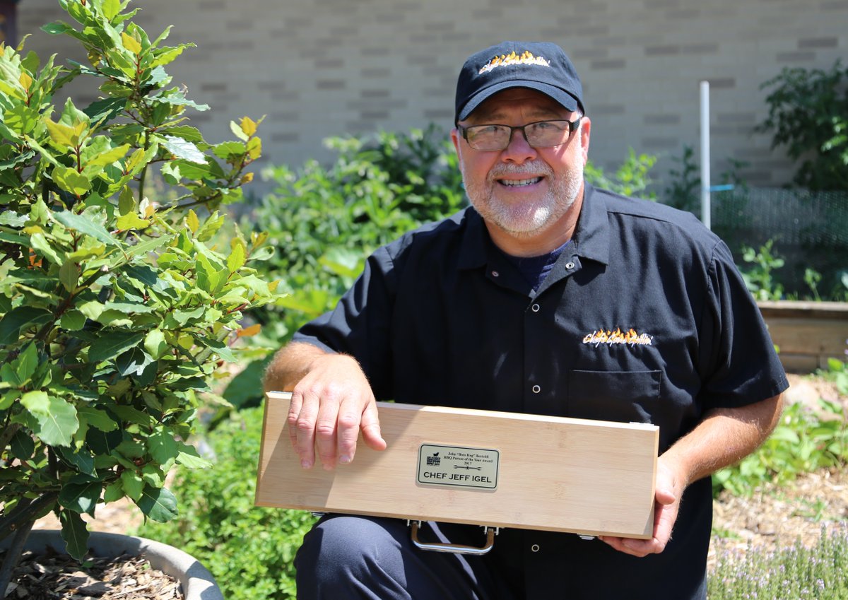 HigginsEats's tweet image. Congrats Jeff Igel, #Wisconsin #BBQ Person of the Year gbpg.net/2vFXMu0 You may recognize him from our grilling tips videos.